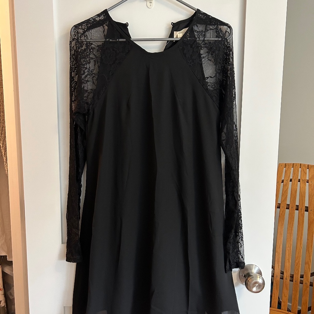 Everly Dress with Lace Sleeves